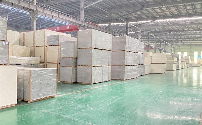 SPC Duvar Paneli 600*2440*4mm Su ge&ccedil;irmez Taş Plastik &Ccedil;evre dostu Ahşap Taneler Dikişsiz Kilitli İ&ccedil; Dekorasyon Tahta 11